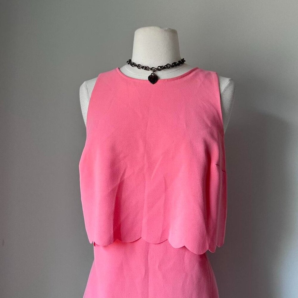 Pink preppy scalloped edge dress by LOFT - Picture 3 of 7